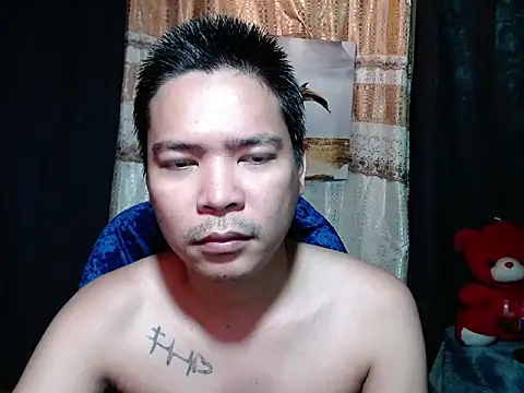 Snapshot of MANIACasianX chatting on May 11, 5:43 pm MANIACasianX online show from May 11, 5:43 pm
