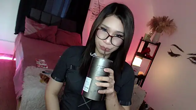 Veniceseduction online show from September 22, 4:47 am