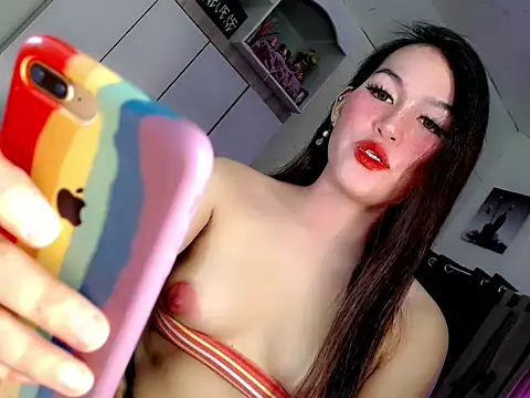 Snapshot of Miss_twinny21 chatting on November 14, 8:46 am Miss twinny21 online show from November 14, 8:46 am