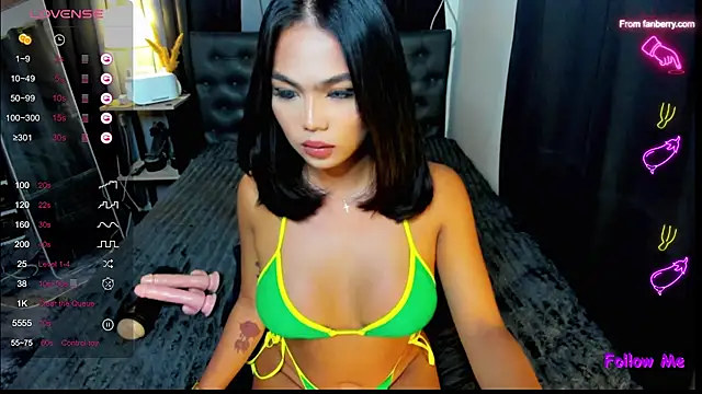 Snapshot of ScarletgraysonX chatting on July 15, 7:52 pm ScarletgraysonX online show from July 15, 7:52 pm