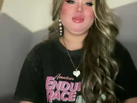 Snapshot of Naughtyrosecum chatting on October 7, 2:36 pm Naughtyrosecum online show from October 7, 2:36 pm