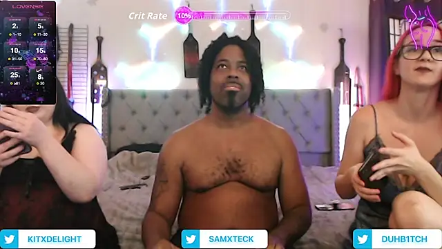 Snapshot of SamXTeck chatting on October 9, 12:30 am SamXTeck online show from October 9, 12:30 am