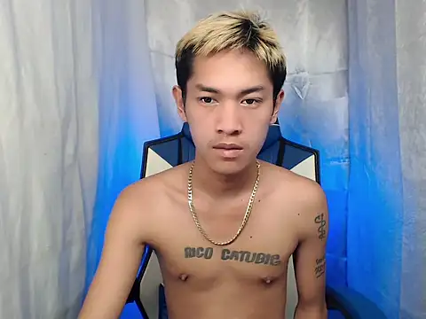 Snapshot of riks_tyler chatting on February 7, 9:07 pm riks tyler online show from February 7, 9:07 pm