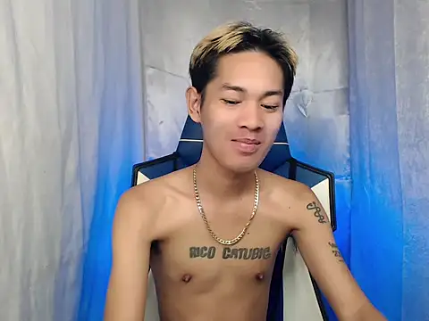 Snapshot of riks_tyler chatting on February 8, 6:55 pm riks tyler online show from February 8, 6:55 pm