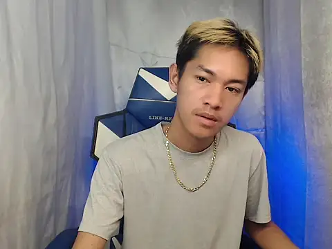 Snapshot of riks_tyler chatting on February 11, 9:20 pm riks tyler online show from February 11, 9:20 pm