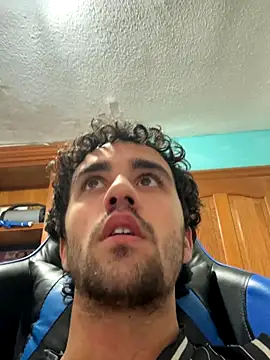 aavrdvh33 online show from December 14, 1:55 am