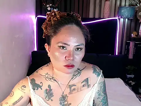 Snapshot of EstellaStarXxx chatting on May 21, 2:51 am EstellaStarXxx online show from May 21, 2:51 am