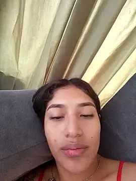 Snapshot of Sharlotte_Watts chatting on September 13, 2:17 pm Sharlotte Watts online show from September 13, 2:17 pm