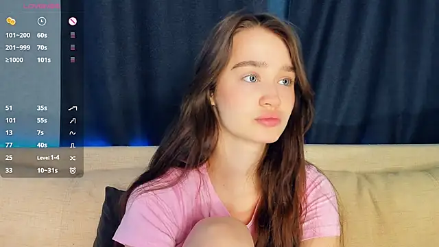 lovelyalivia online show from February 21, 7:31 am