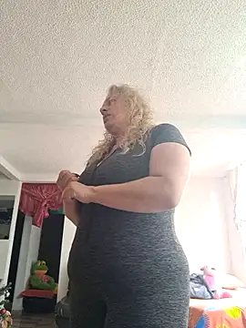 sofiacurvy 45 online show from December 5, 6:37 pm