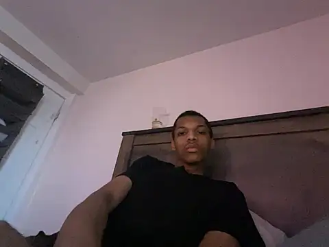 Snapshot of zeeeky_33deep chatting on April 19, 11:20 am zeeeky 33deep online show from April 19, 11:20 am
