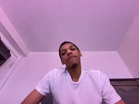 Snapshot of zeeeky_33deep chatting on May 9, 5:56 am zeeeky 33deep online show from May 9, 5:56 am