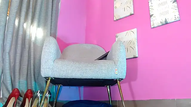 emily ox0 online show from April 14, 7:42 pm