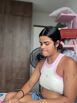 Kaily Sweet16 online show from April 18, 6:23 pm