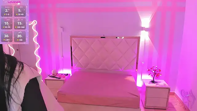 Rosalind tay online show from April 15, 11:06 am