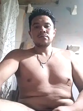 Snapshot of Luk909090 chatting on May 15, 10:33 am Luk909090 online show from May 15, 10:33 am