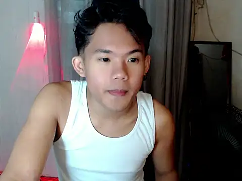 Snapshot of twink_asianbunny chatting on September 12, 10:37 am twink asianbunny online show from September 12, 10:37 am