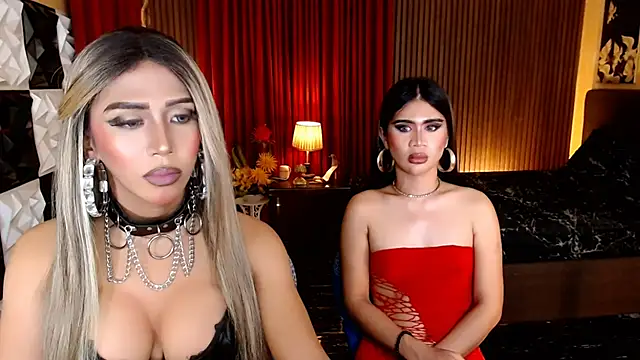 Snapshot of BigCockMaxineTS chatting on May 27, 6:16 pm BigCockMaxineTS online show from May 27, 6:16 pm