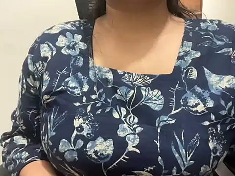 Snapshot of Anushka_01 chatting on July 12, 4:09 pm Anushka 01 online show from July 12, 4:09 pm