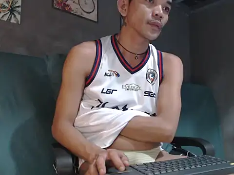 Snapshot of Natsboii chatting on July 19, 9:18 pm Natsboii online show from July 19, 9:18 pm
