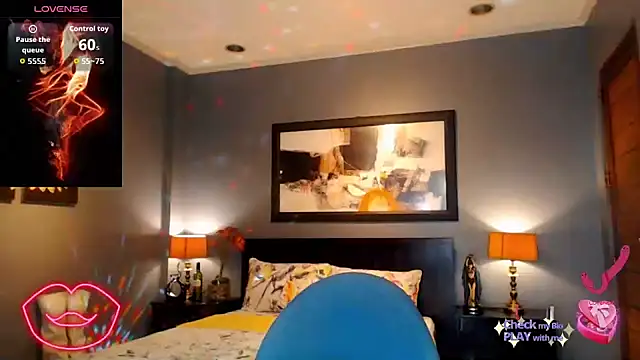 Snapshot of FridaHumphrey chatting on February 23, 6:38 pm FridaHumphrey online show from February 23, 6:38 pm