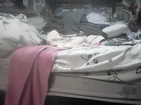 Twoslipperywhenwett online show from March 13, 4:46 pm