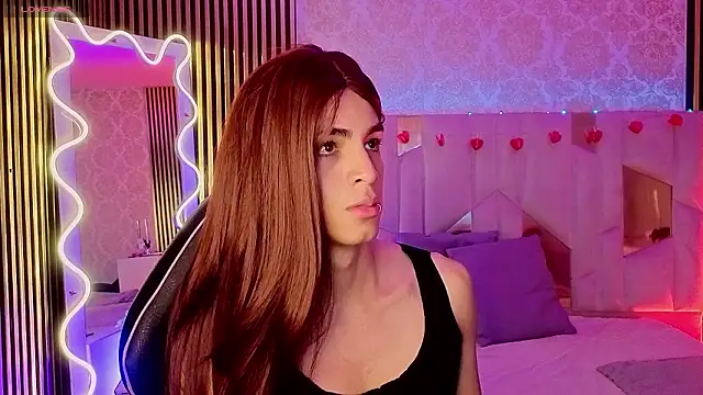 LIHIAN TAY online show from March 26, 12:55 pm