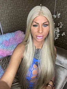 dutchbarbie online show from October 16, 7:59 pm