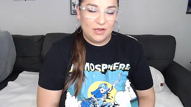 Snapshot of MoonBalloons chatting on September 20, 10:11 pm MoonBalloons online show from September 20, 10:11 pm