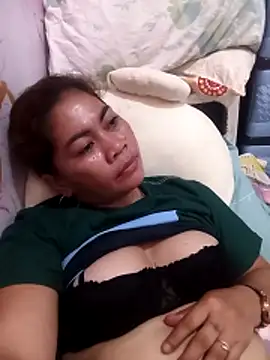 sexybitch 02 online show from April 4, 11:40 am