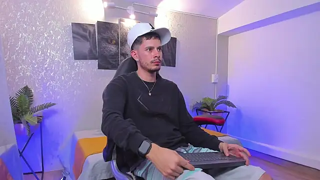 nils saint online show from November 26, 4:02 am