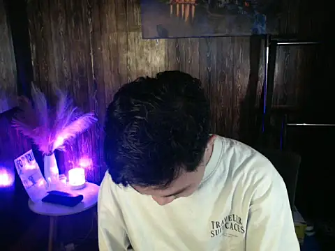 hotzachery online show from November 4, 4:28 pm