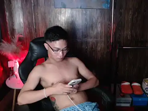 hotzachery online show from February 2, 8:57 am