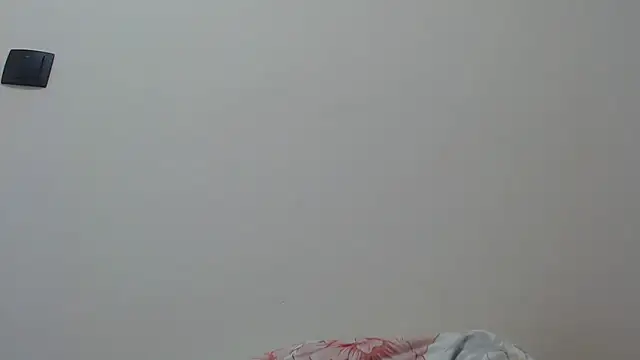 Snapshot of Maryem637048 chatting on May 14, 12:56 pm Maryem637048 online show from May 14, 12:56 pm