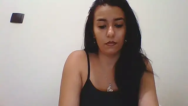 Snapshot of Maryem637048 chatting on June 24, 12:59 pm Maryem637048 online show from June 24, 12:59 pm