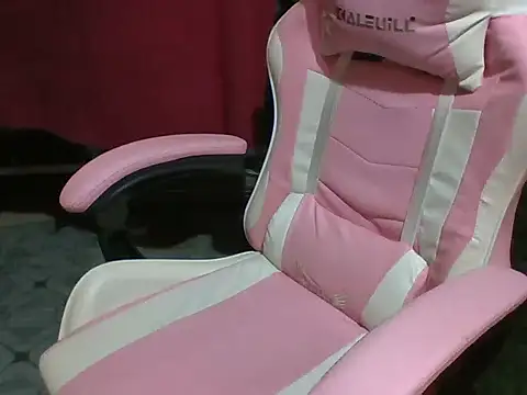 petite sexy21 online show from February 25, 1:21 pm