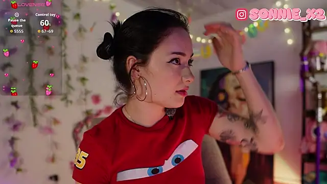 Sonnie mami online show from April 6, 11:05 pm