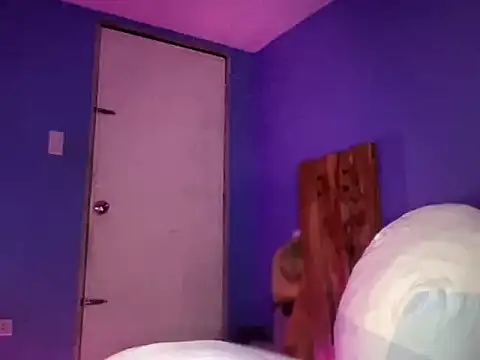 SassaLilly online show from April 13, 4:56 pm