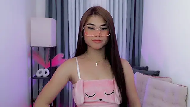 PrettyBlythes TS online show from February 16, 6:42 am