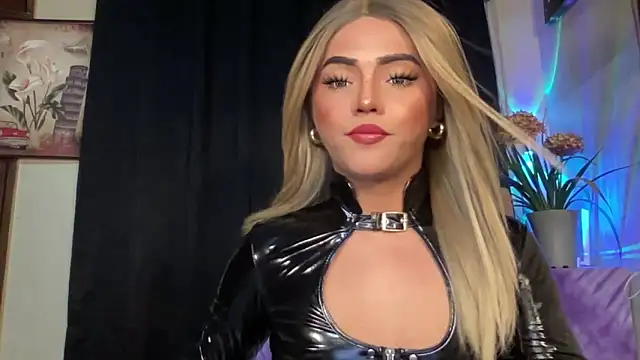 calimonroe online show from October 22, 7:02 pm