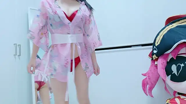 Snapshot of Hina-qp chatting on July 9, 10:52 am Hina-qp online show from July 9, 10:52 am