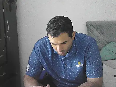 Snapshot of morenocabro10 chatting on June 19, 4:06 am morenocabro10 online show from June 19, 4:06 am