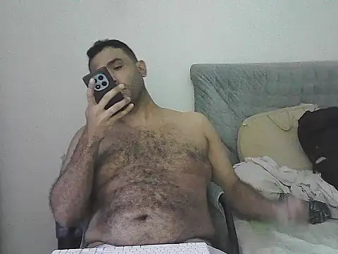 Snapshot of morenocabro10 chatting on July 6, 3:58 am morenocabro10 online show from July 6, 3:58 am