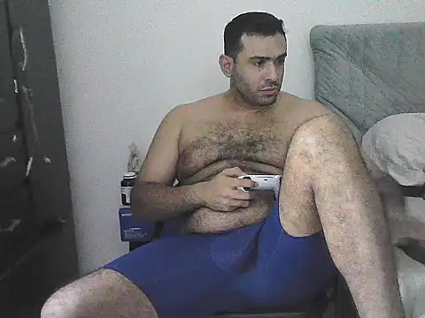 Snapshot of morenocabro10 chatting on July 14, 4:06 am morenocabro10 online show from July 14, 4:06 am
