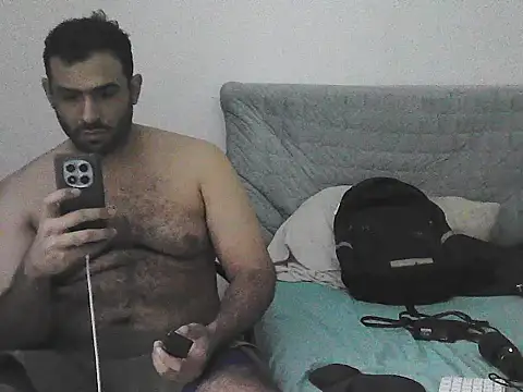Snapshot of morenocabro10 chatting on August 2, 3:38 am morenocabro10 online show from August 2, 3:38 am
