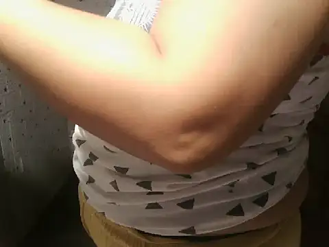 Snapshot of Sexymom350 chatting on October 25, 1:13 am Sexymom350 online show from October 25, 1:13 am