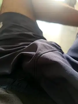 Snapshot of suraj-playboy chatting on June 29, 10:15 am suraj-playboy online show from June 29, 10:15 am