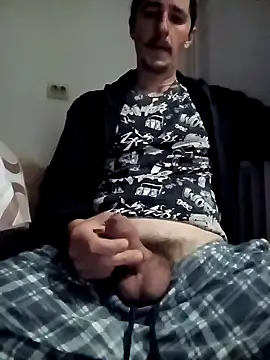 hugecock4u1990 online show from April 13, 3:45 am