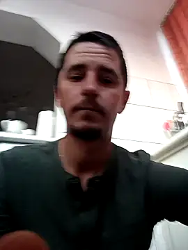 hugecock4u1990 online show from April 14, 4:29 am