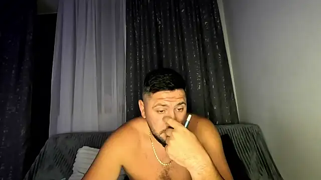Snapshot of Gold_Alpha_Boy chatting on September 13, 8:52 pm Gold Alpha Boy online show from September 13, 8:52 pm